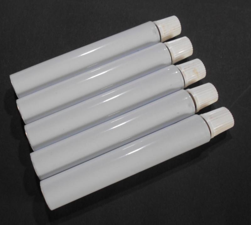 5 Stück Leertuben aus Aluminium weiß lackiert, Volumen 8 ml, Masse : 13,5 x 75 mm